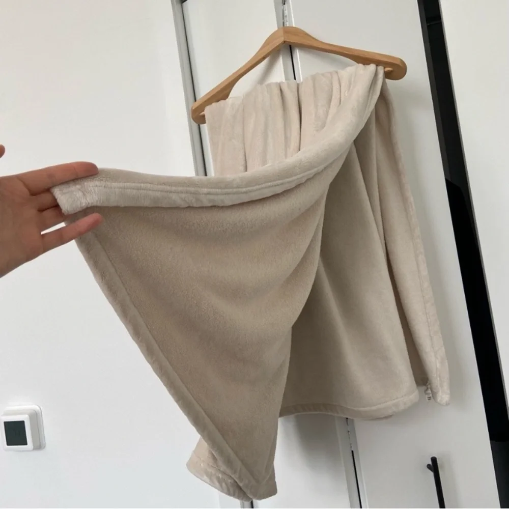 🍁Athleta Fleece Blanket “Double Cozy Karma” 54x70